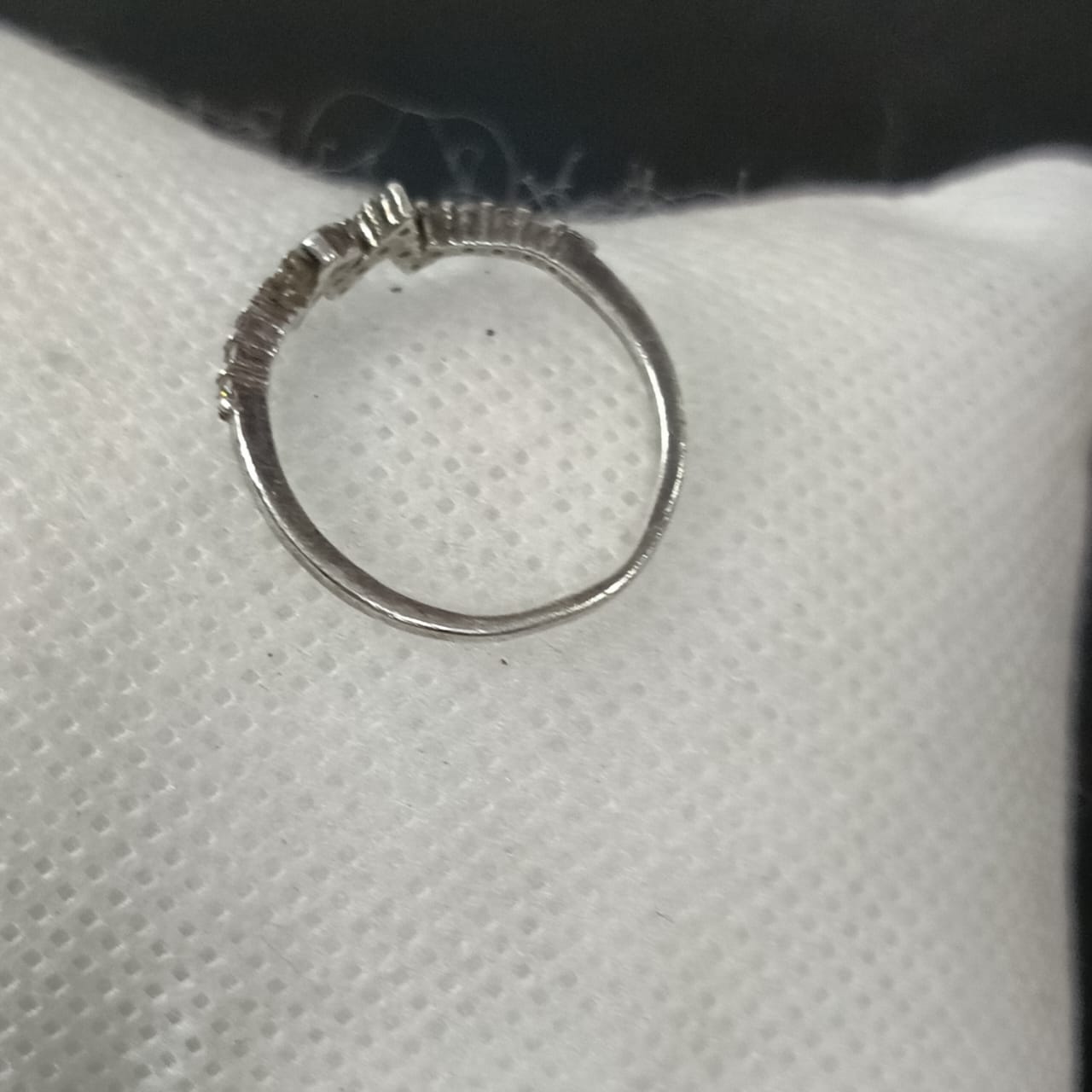 خاتم فضة نسائي مرصع بالأحجار