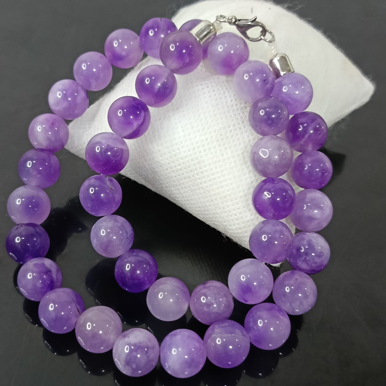 عقد تحفة بحجر امتيست طبيعي