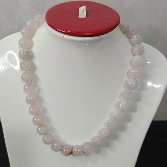 عقد تحفة بحجر تورمالين طبيعي