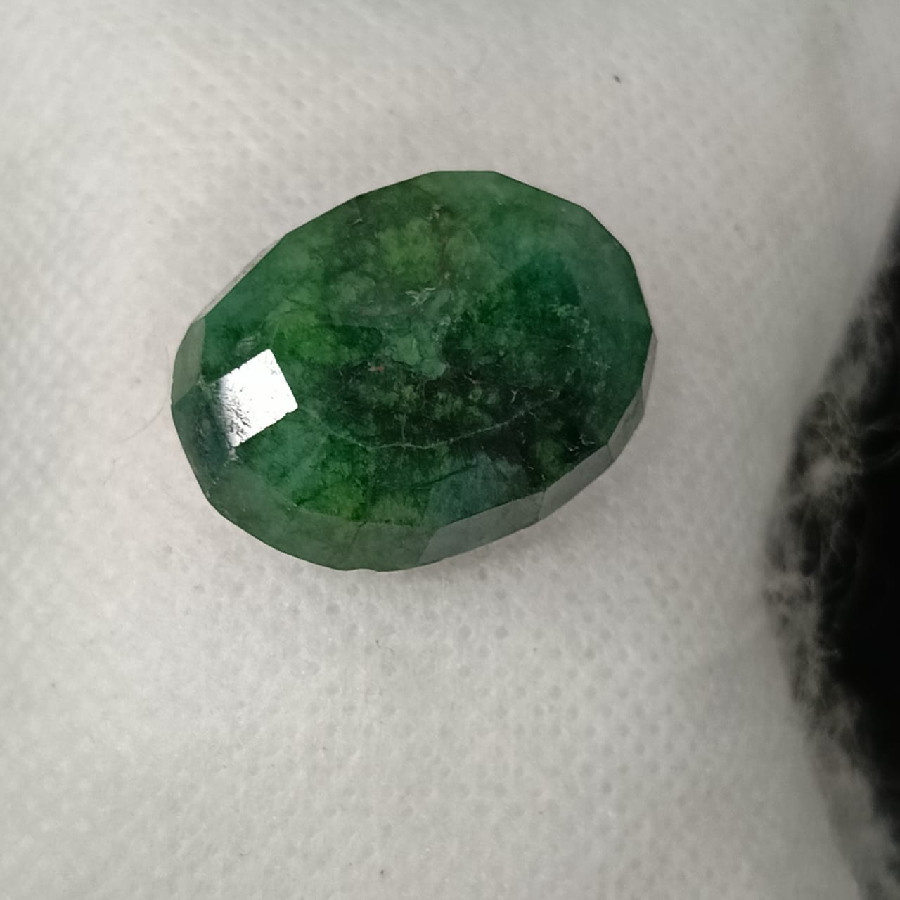 حجر زمرد هندي طبيعي