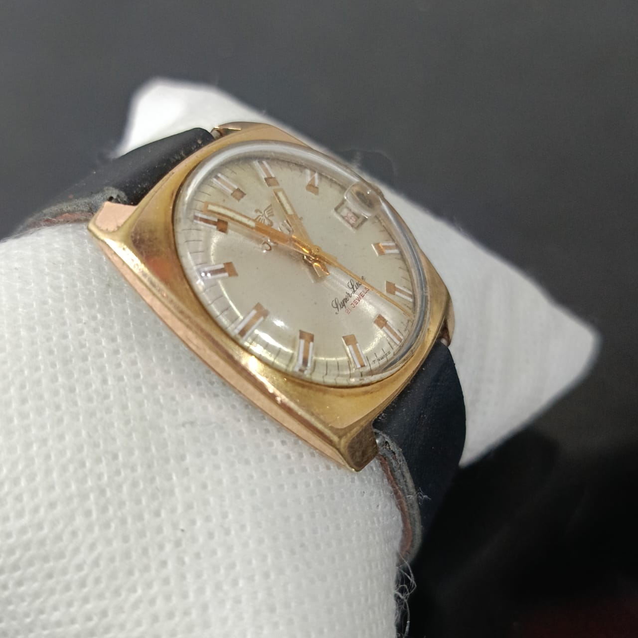 Montre jovial Suisse mécanique plaqué or vintage original