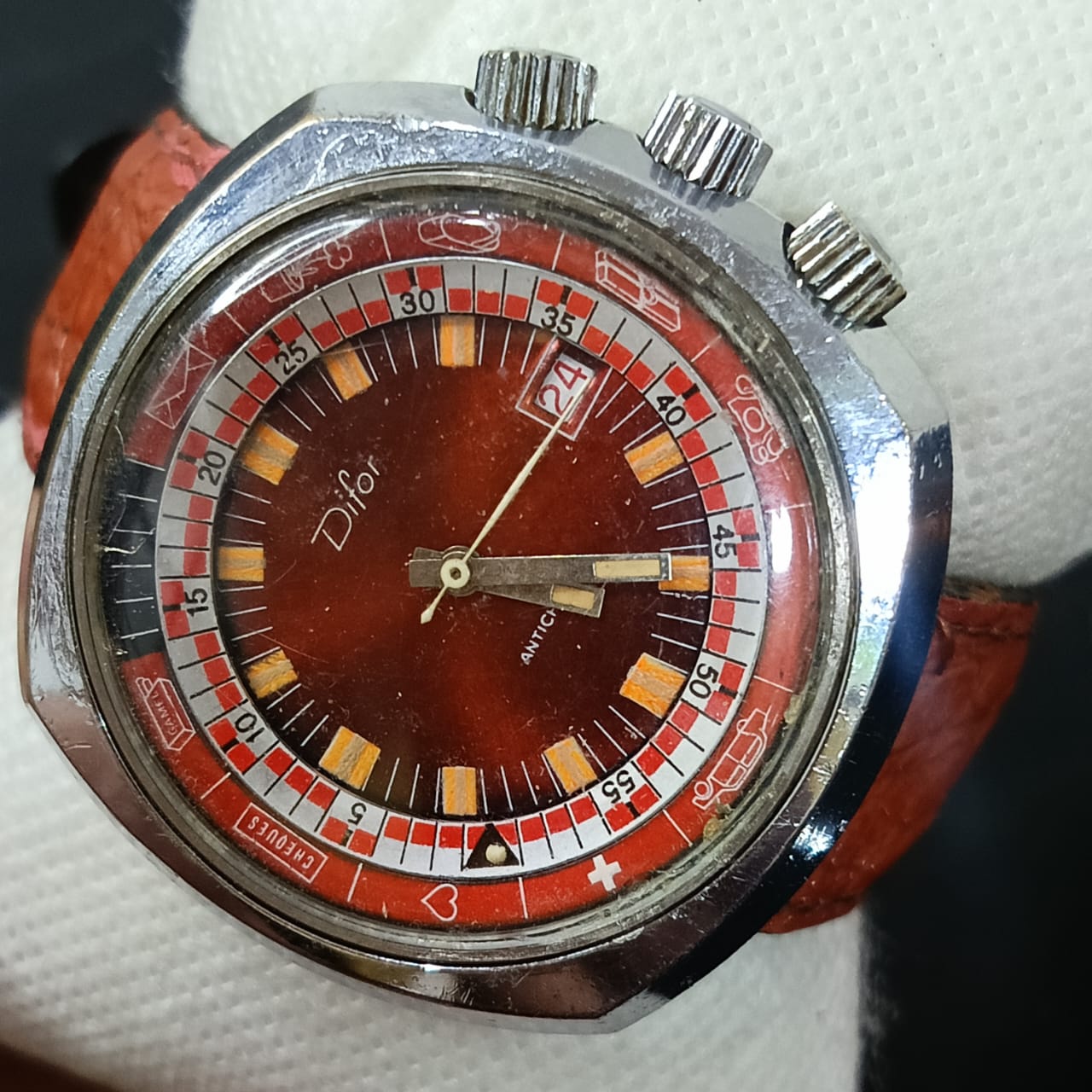 Montre difor suisse mécanique vintage