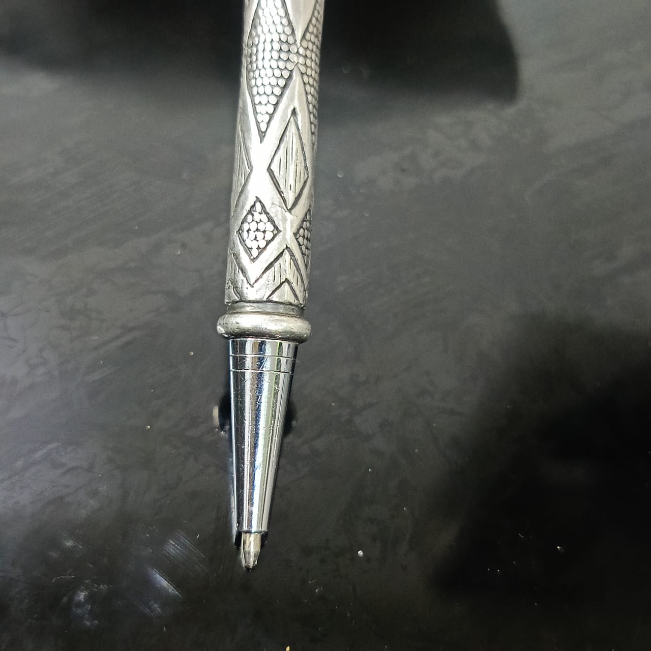 Stylo argenté antique