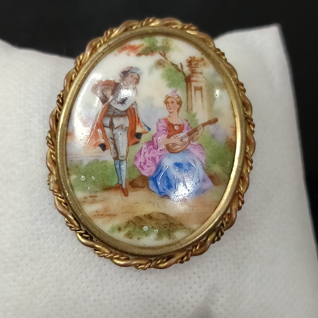 Ancien proche plaqué or