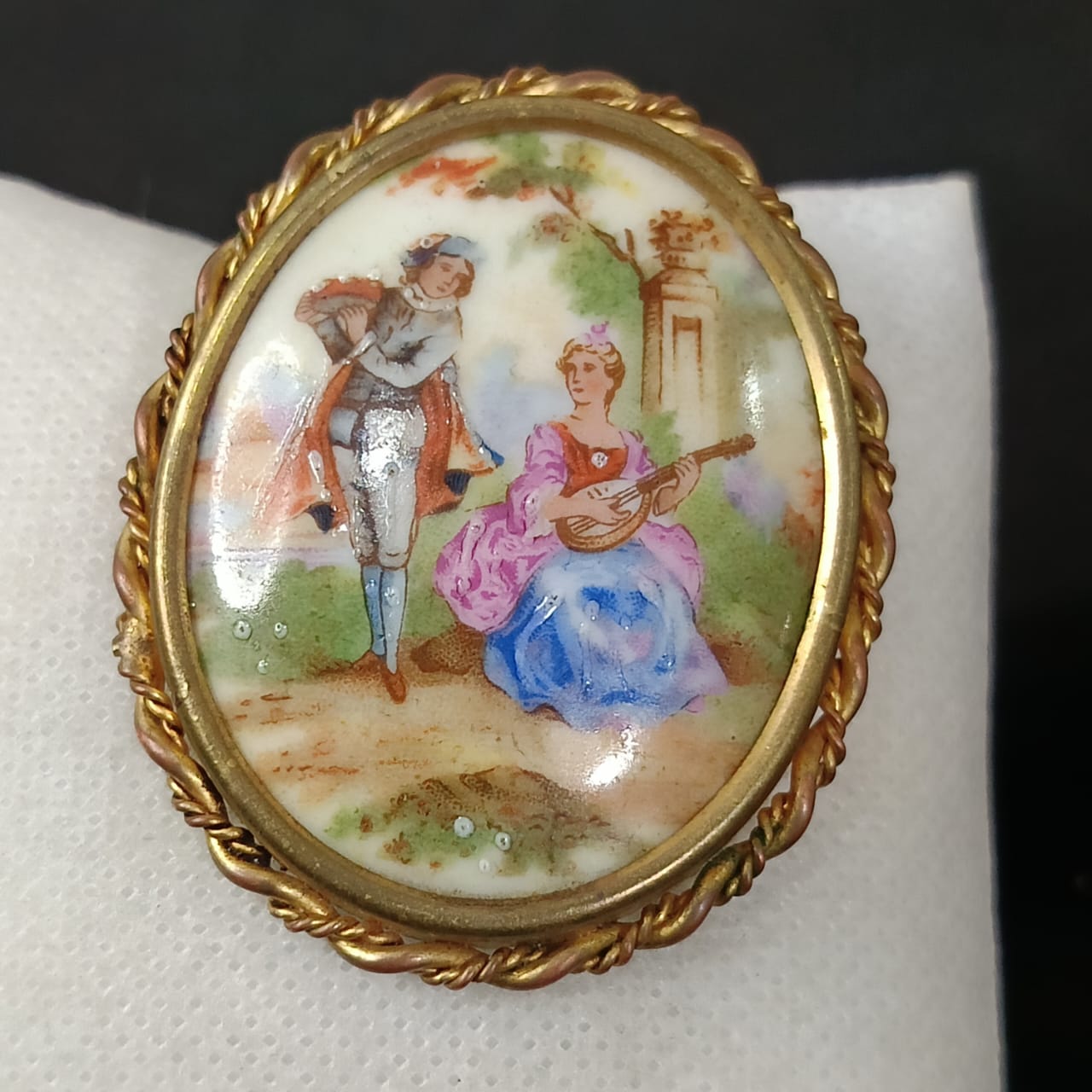 Ancien proche plaqué or