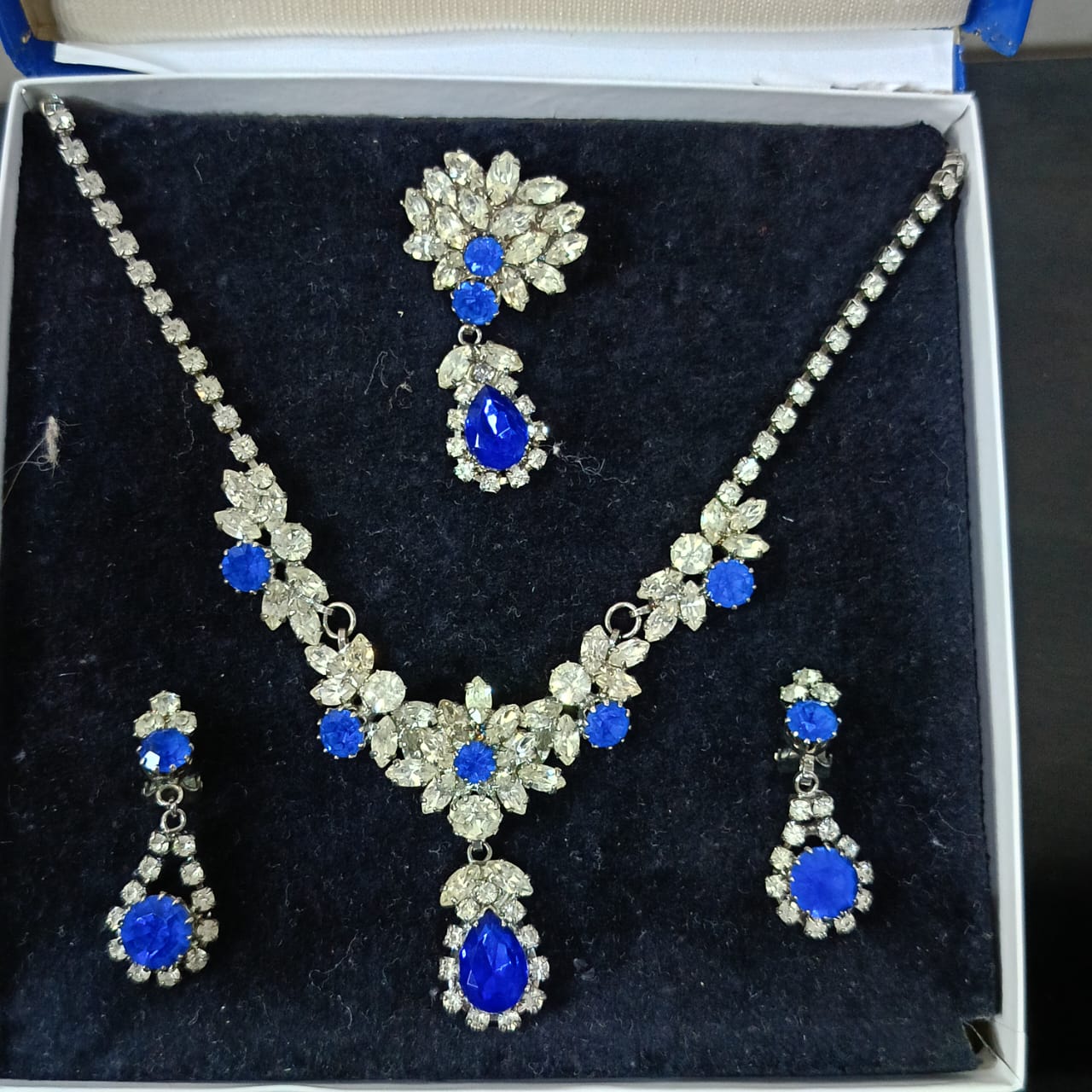 Ancien parure en plaqué or blanc