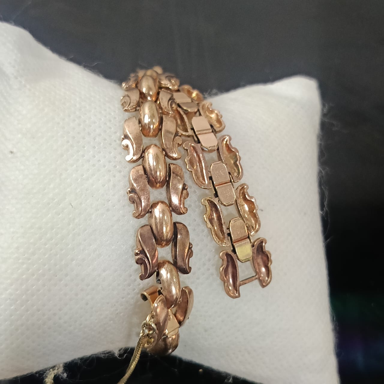 سوار بلاكي فرنسي أحمر تحفة عتيق حر