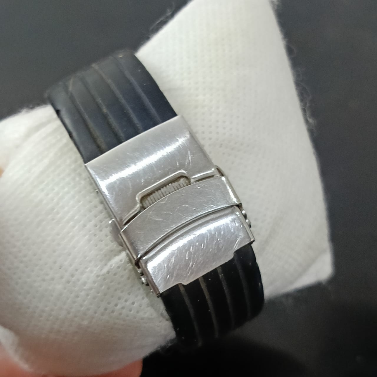 Montre dugzna Quartz original