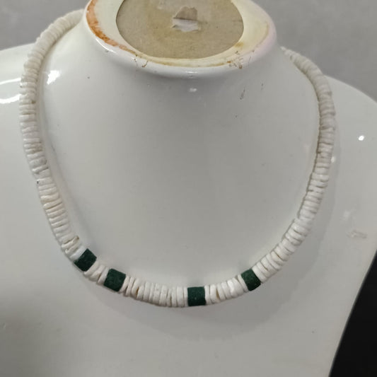 عقد تحفة بالخرز