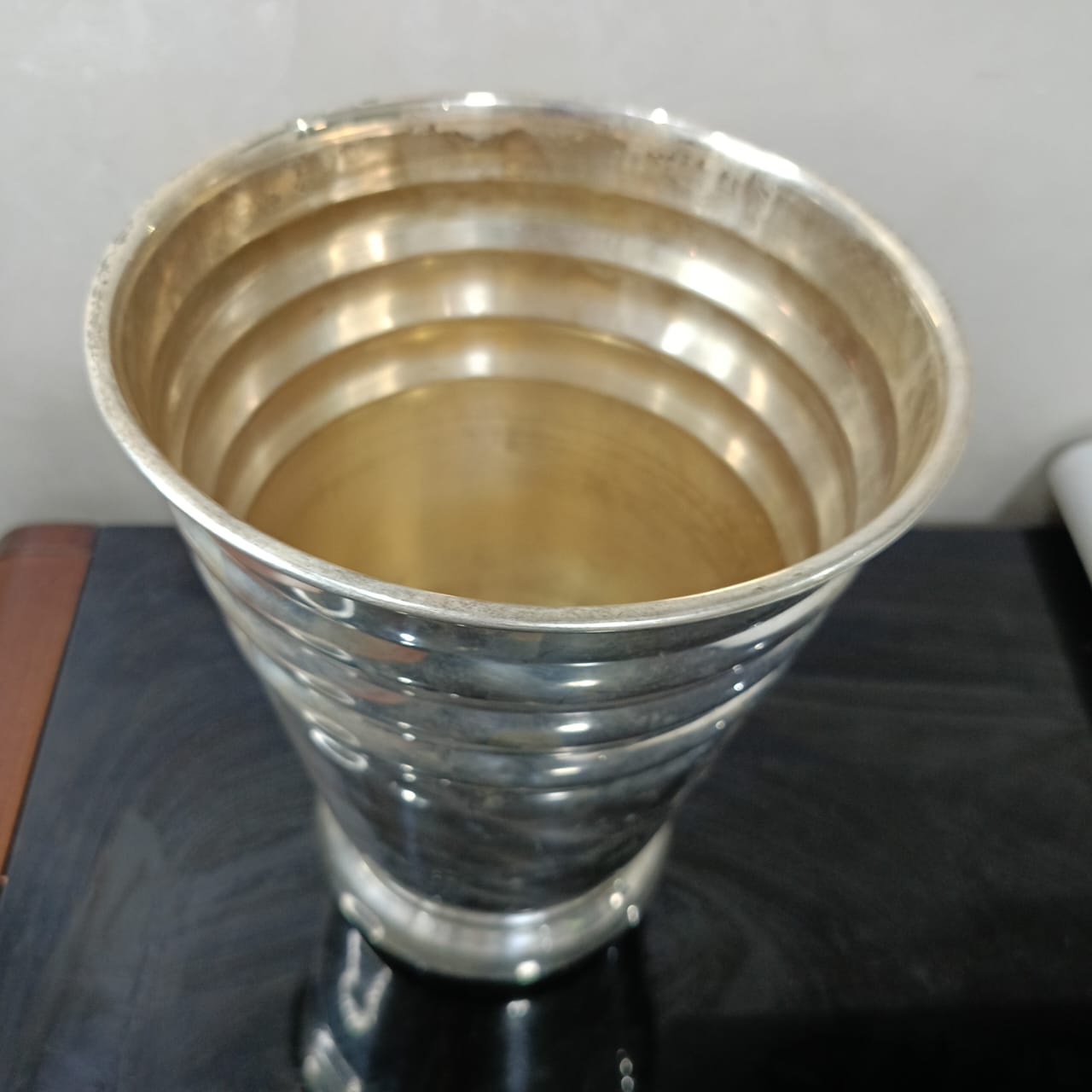 Grand vase argenté antique vintage original