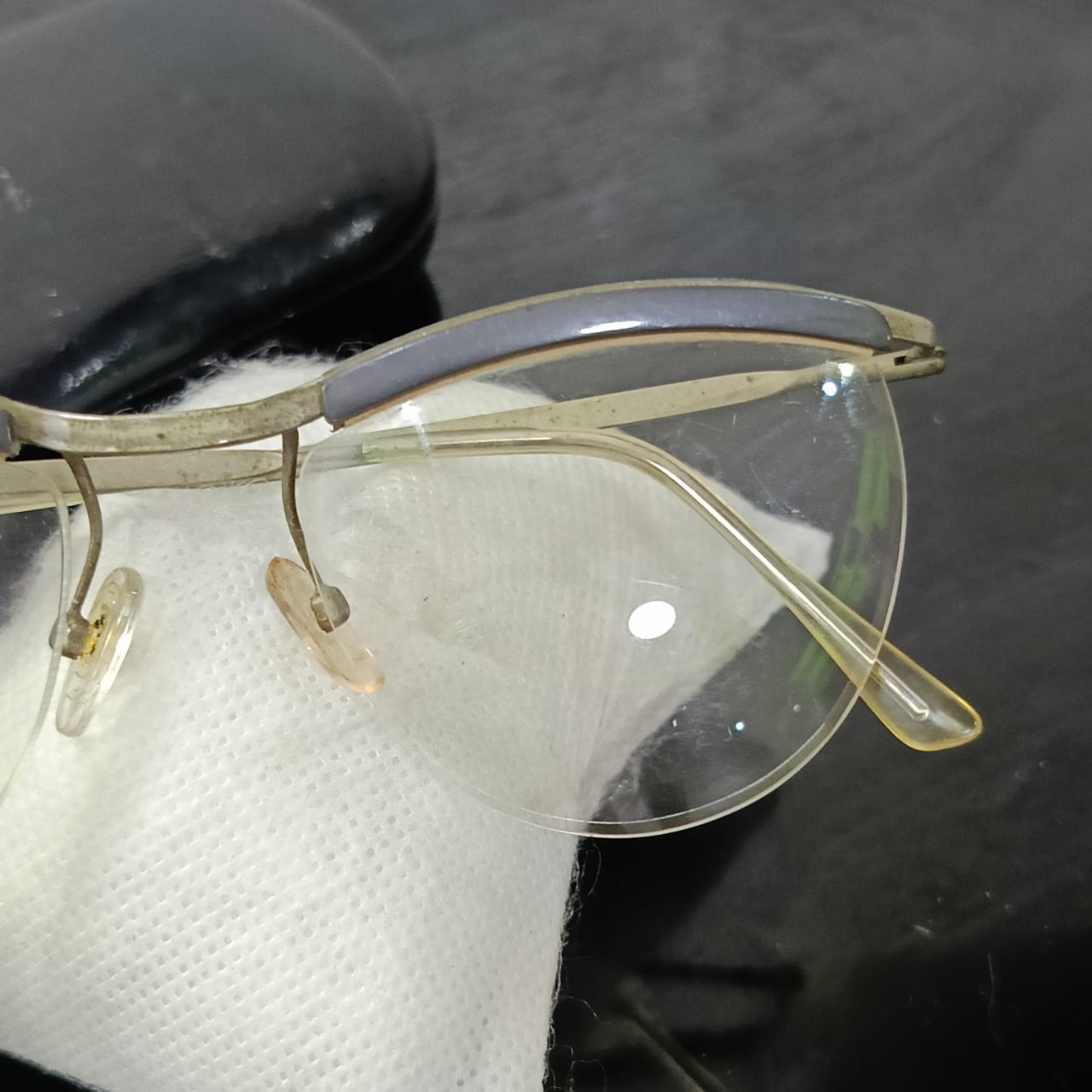 Cadre du lunette vintage