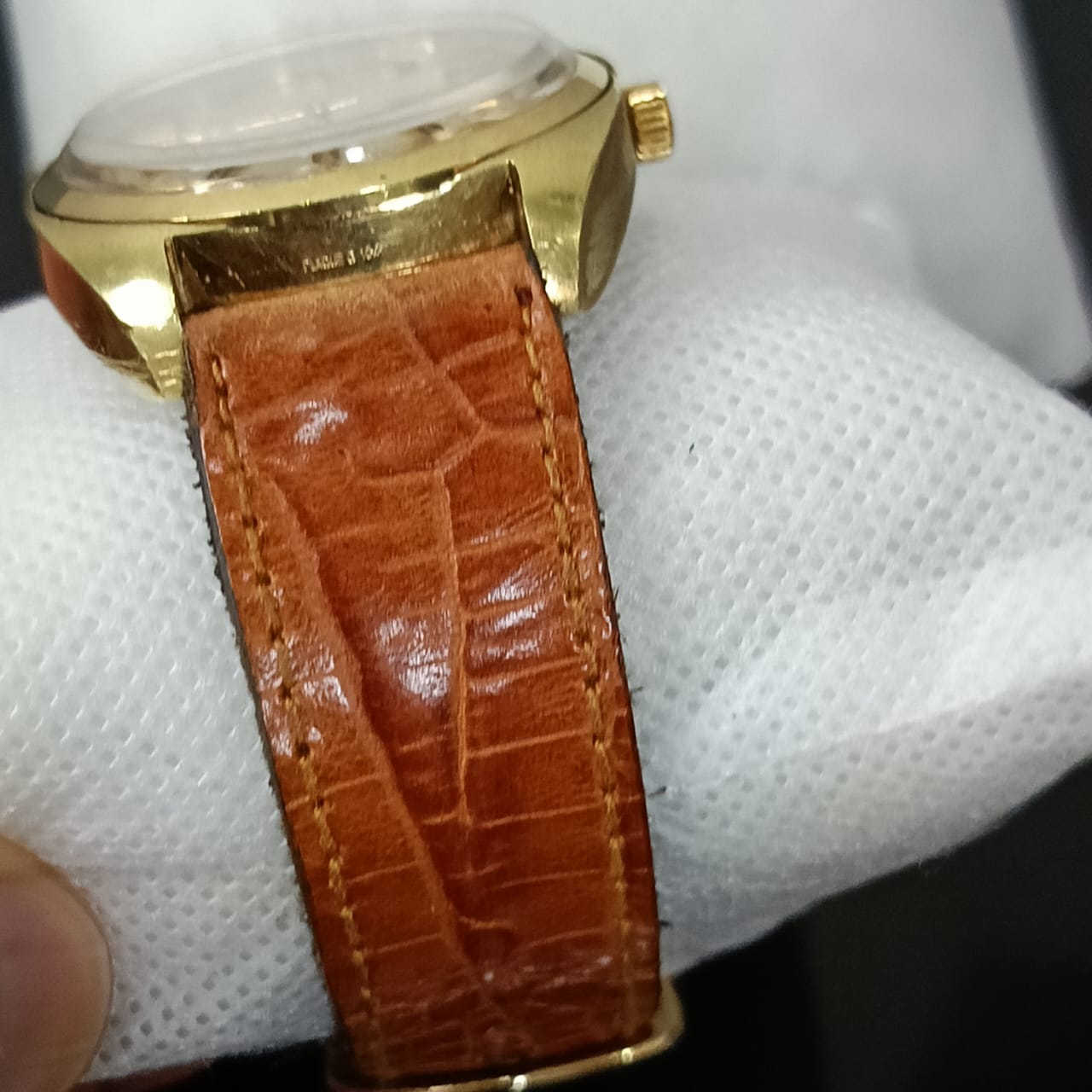 Montre croton 1878 suisse électro Quartz plaqué or