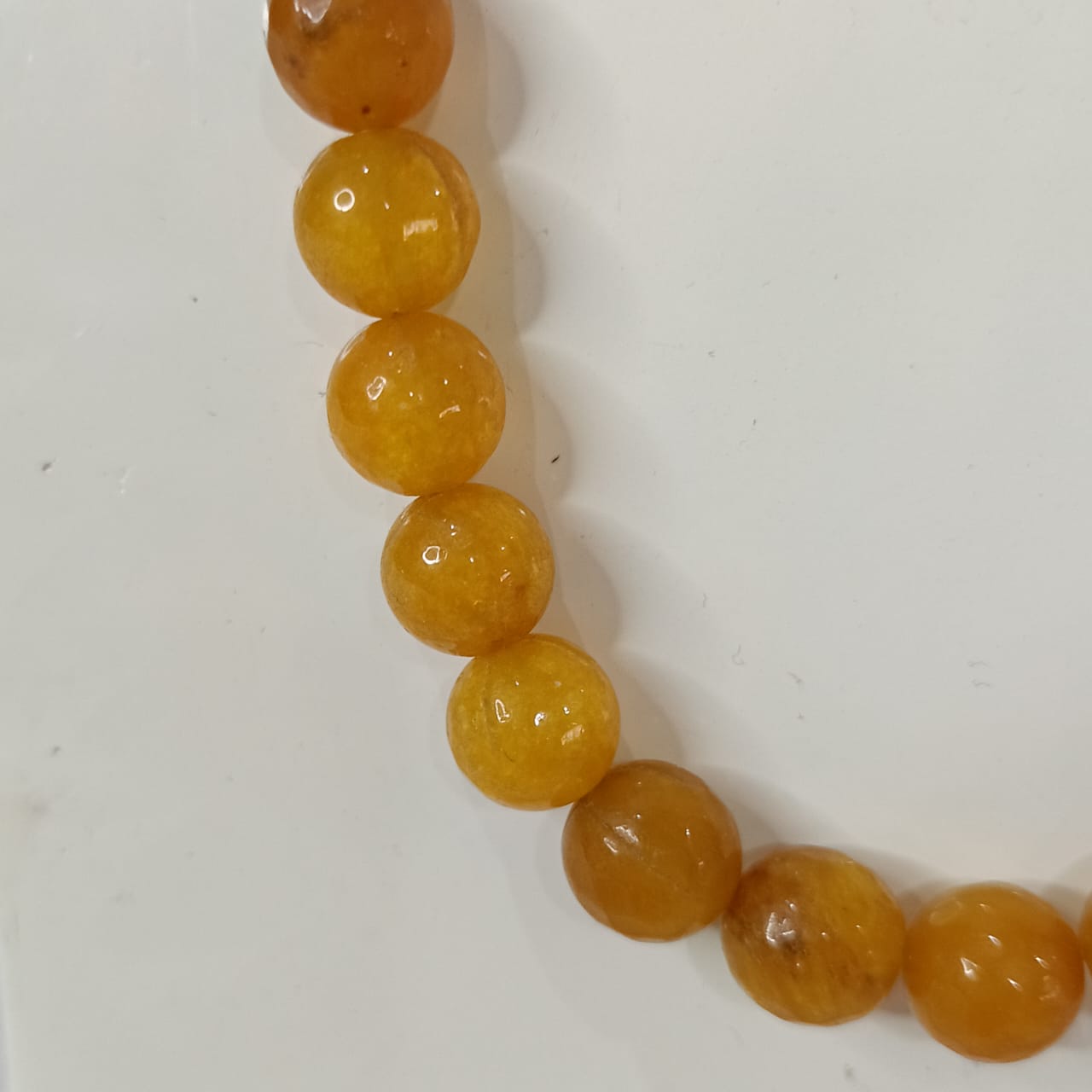 عقد تحفة بحجر سترين أصفر طبيعي