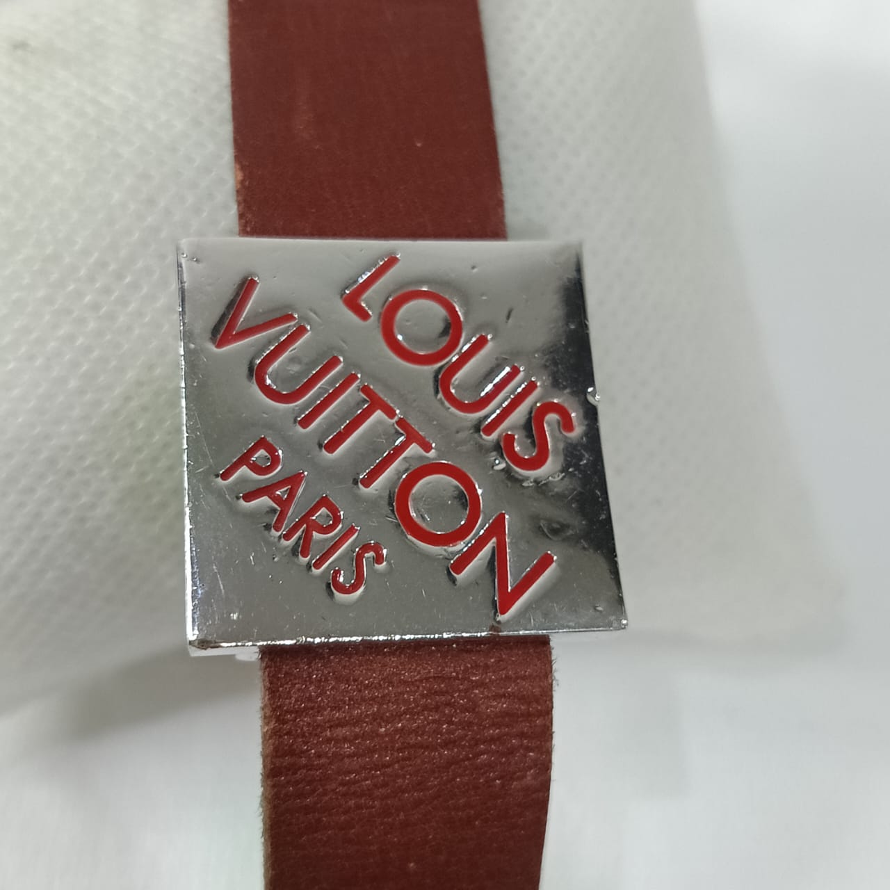 Bracelet en cuir Loui Vuitton