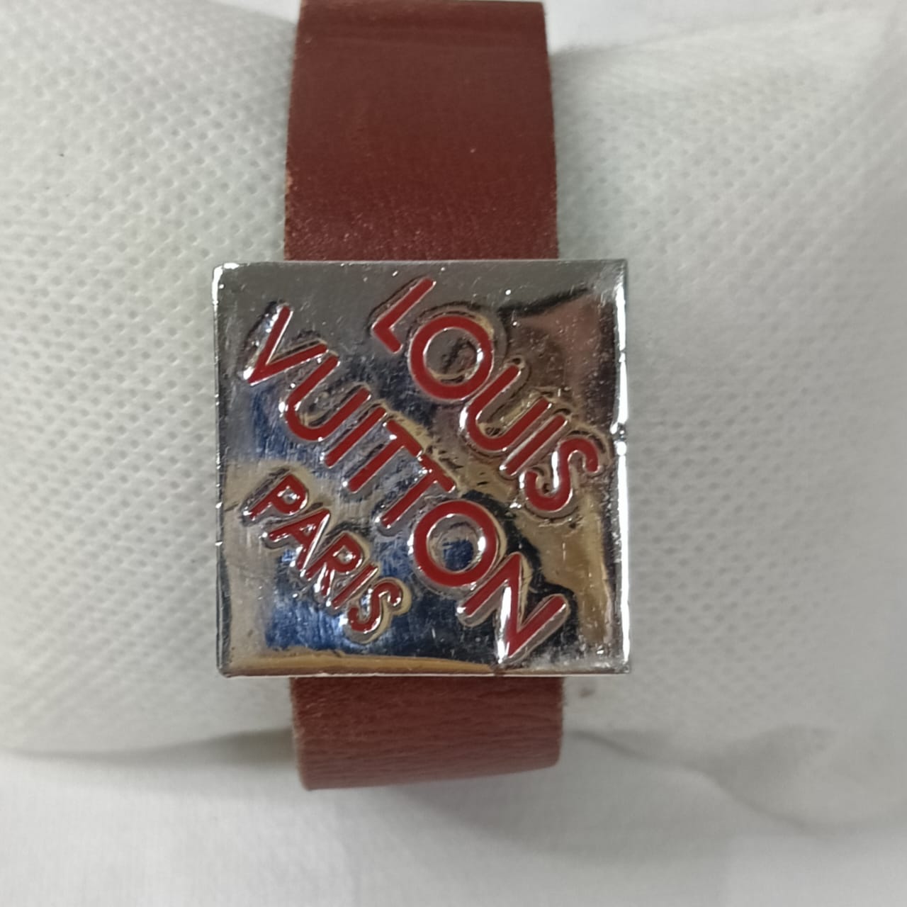 Bracelet en cuir Loui Vuitton