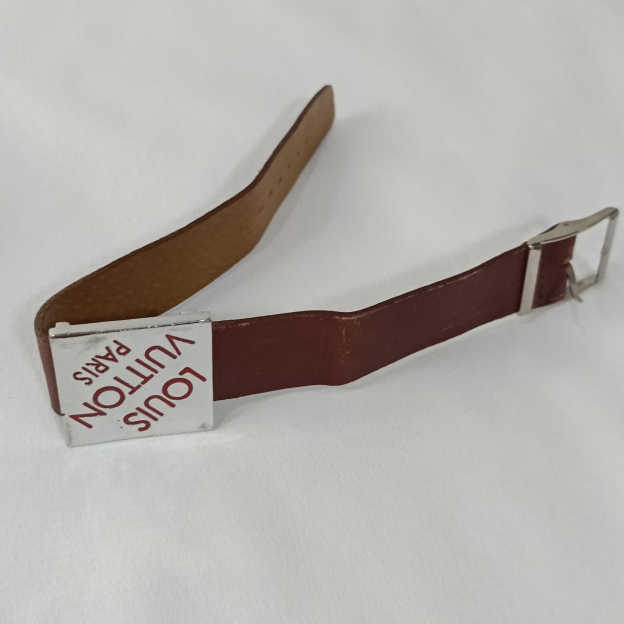 Bracelet en cuir Loui Vuitton