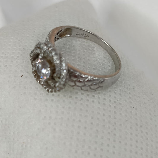 خاتم فضة نسائي مرصع بالأحجار