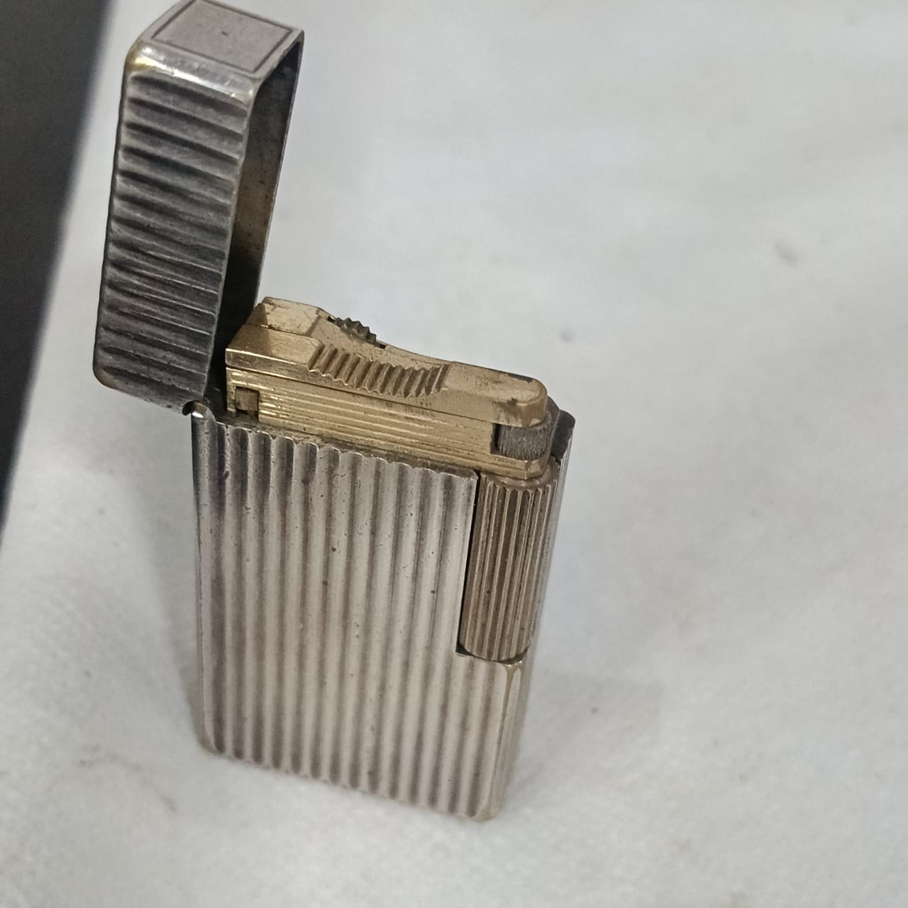 Briquet Dupont argenté antique