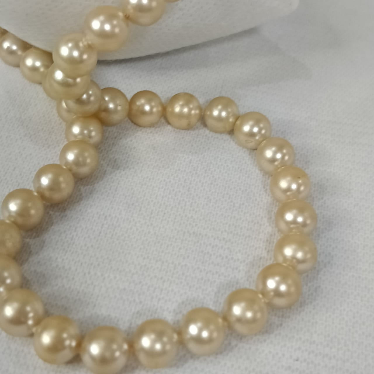 عقد تحفة لؤلؤ اصطناعي لامع