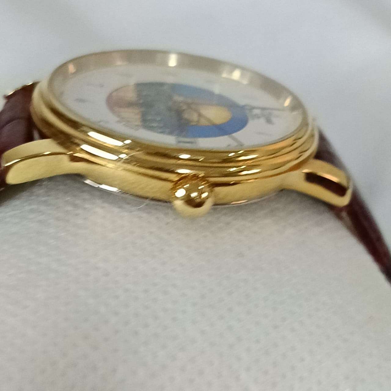 Montre muslima مسلمة automatique suisse original en plaqué or 10m