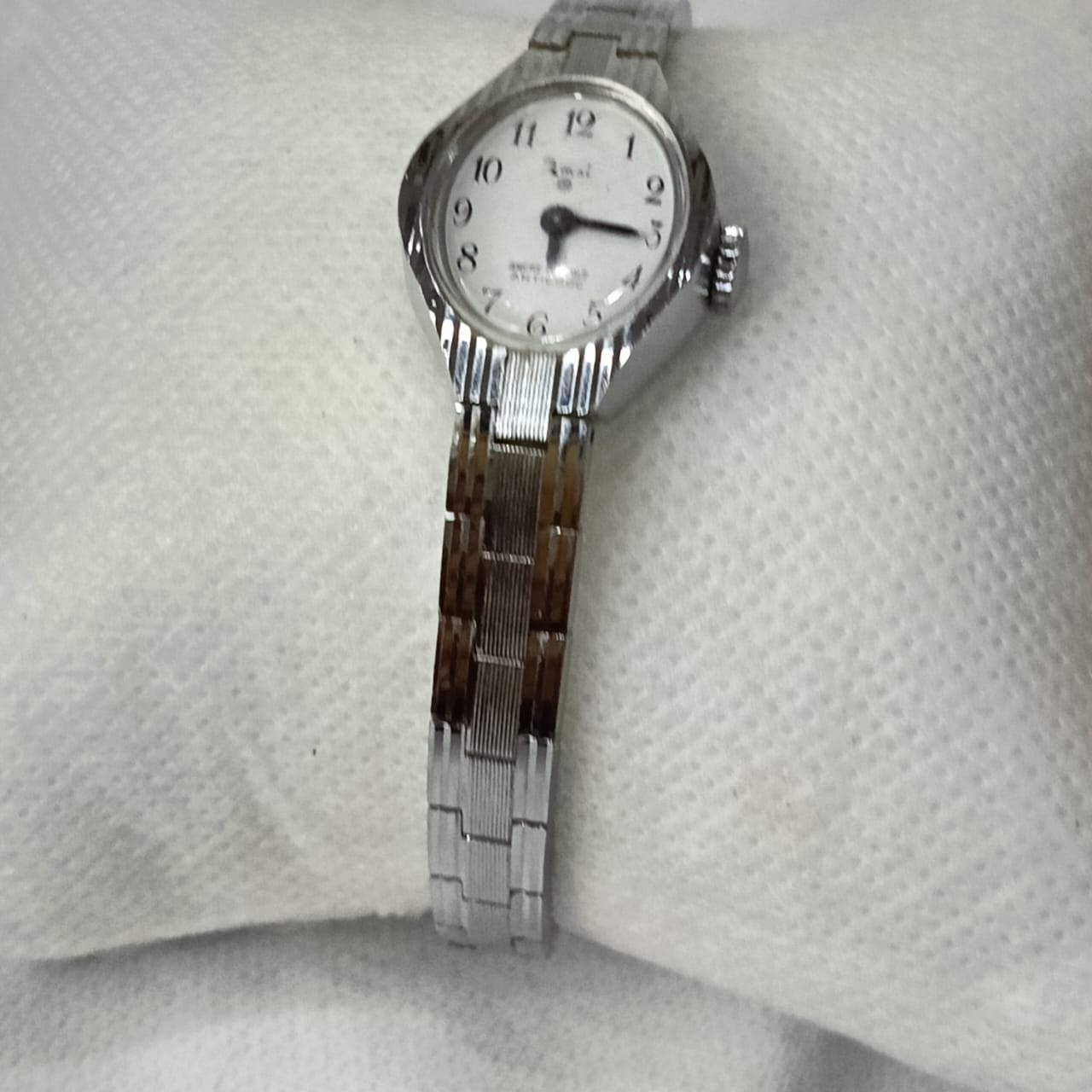 Montre Amal mécanique femme en plaqué or