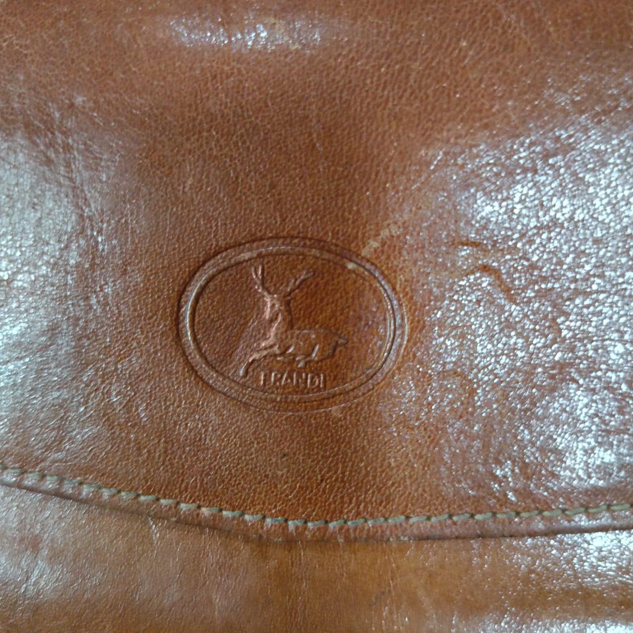 Portefeuille frandi en cuir vintage original