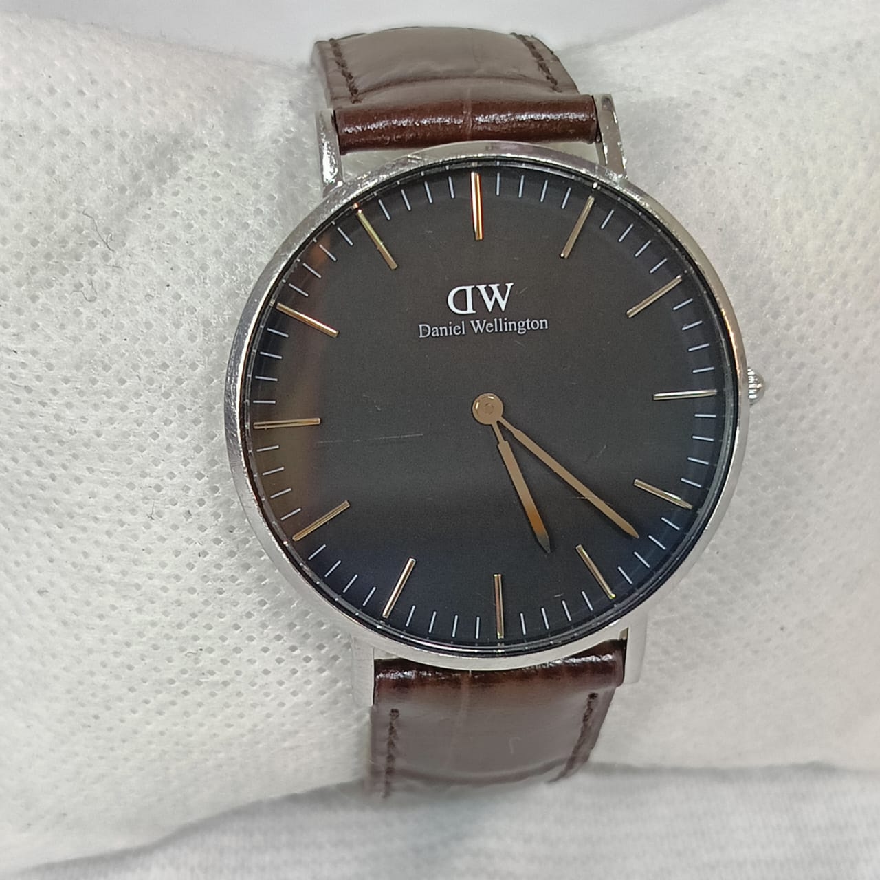 Montre DW daniel Wellington extra plat original unisexe