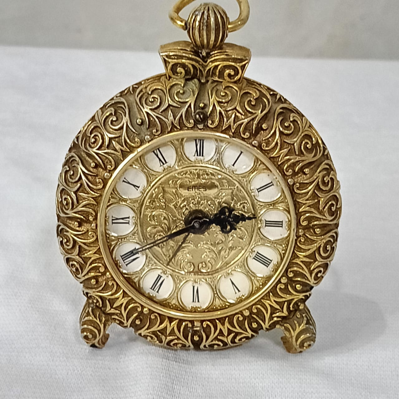 Ancienne pendule en bronze doré mécanique vintage