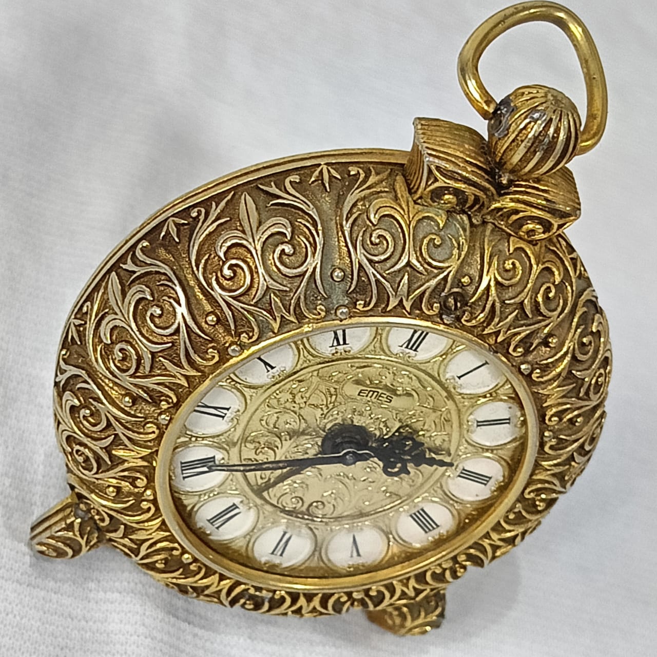Ancienne pendule en bronze doré mécanique vintage