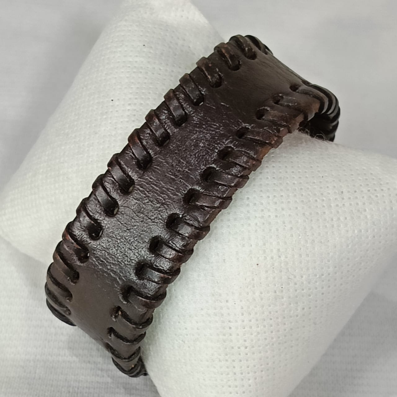 Bracelet en cuir vintage original