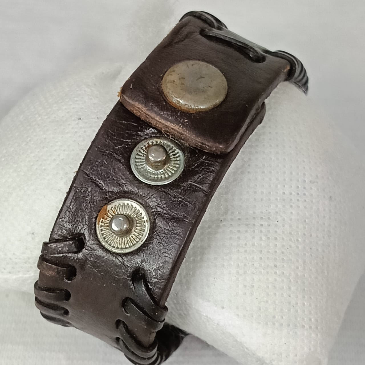Bracelet en cuir vintage original