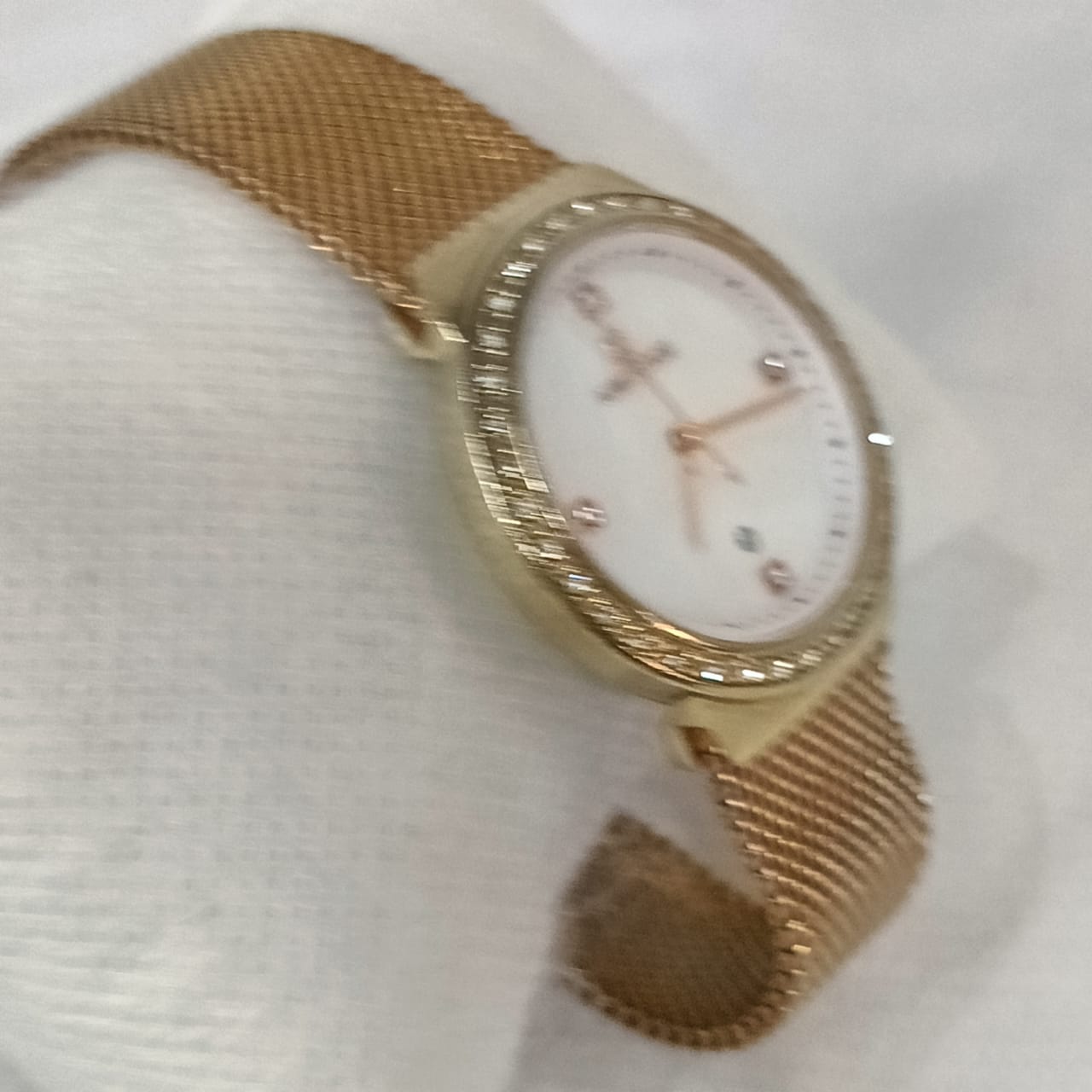 Montre naviforce femme original Quartz