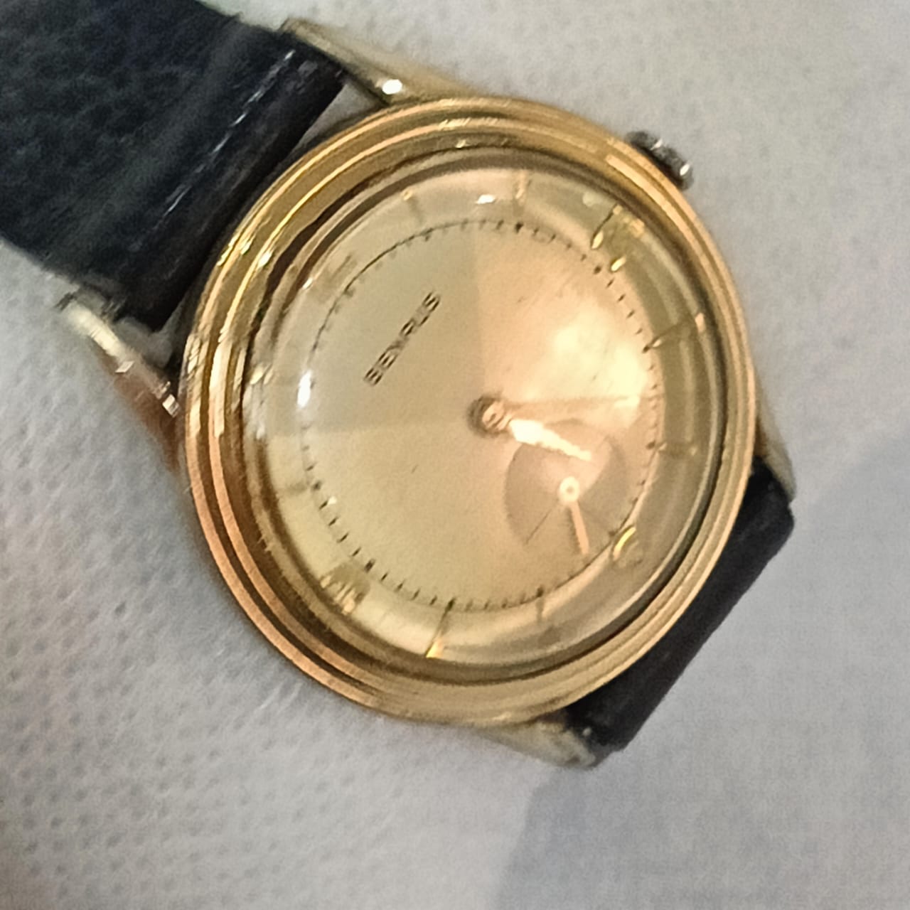 Montre benrus mécanique plaqué or 10k