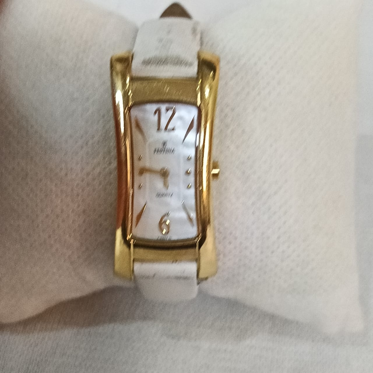Montre Festina femme tableau nacre blanche Quartz plaqué or