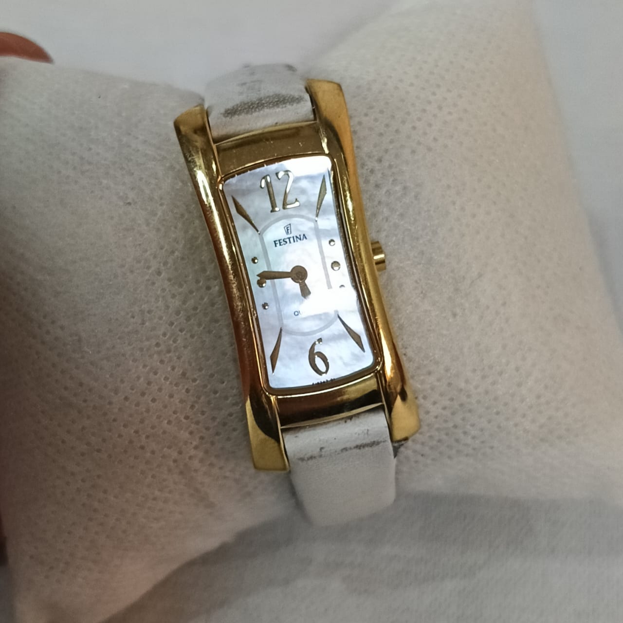 Montre Festina femme tableau nacre blanche Quartz plaqué or
