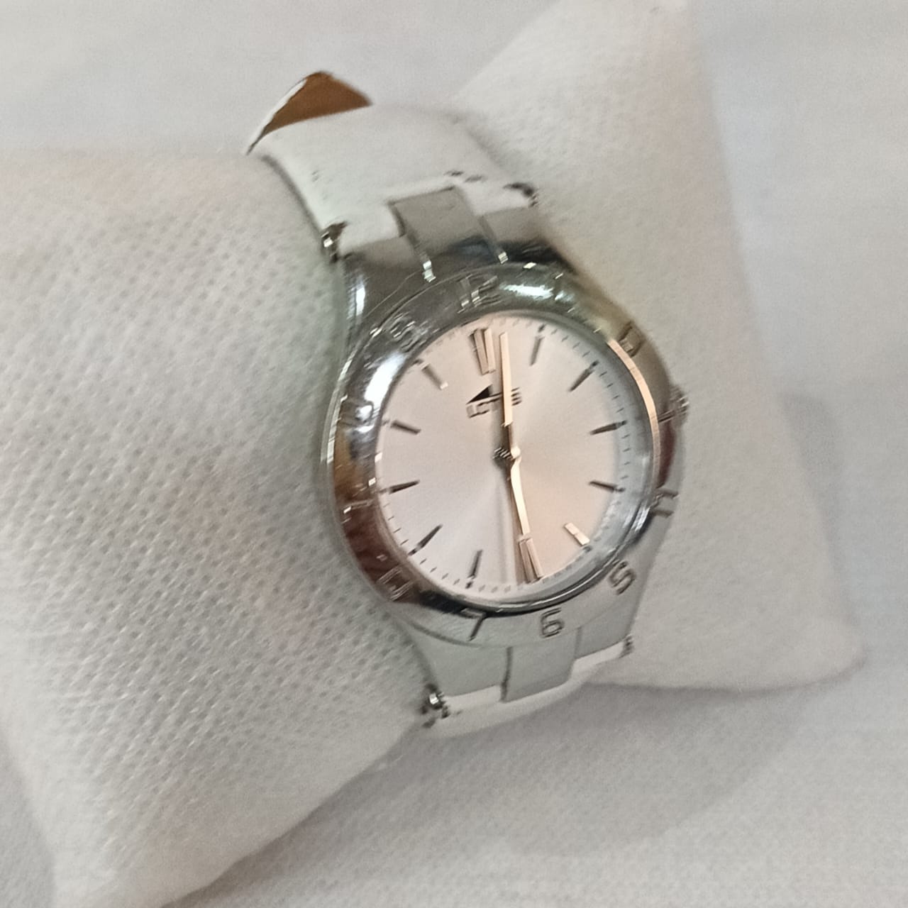 Montre lotus femme original Quartz