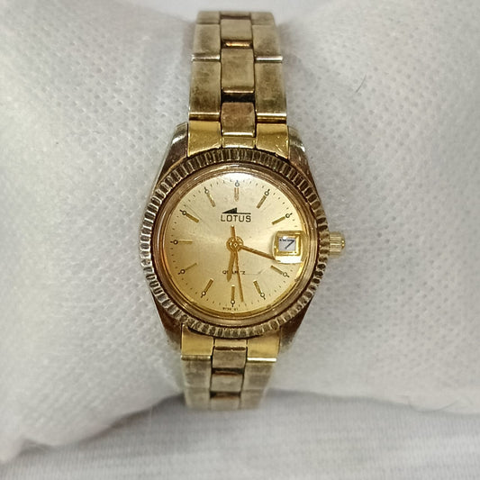 Montre lotus femme original en plaqué or