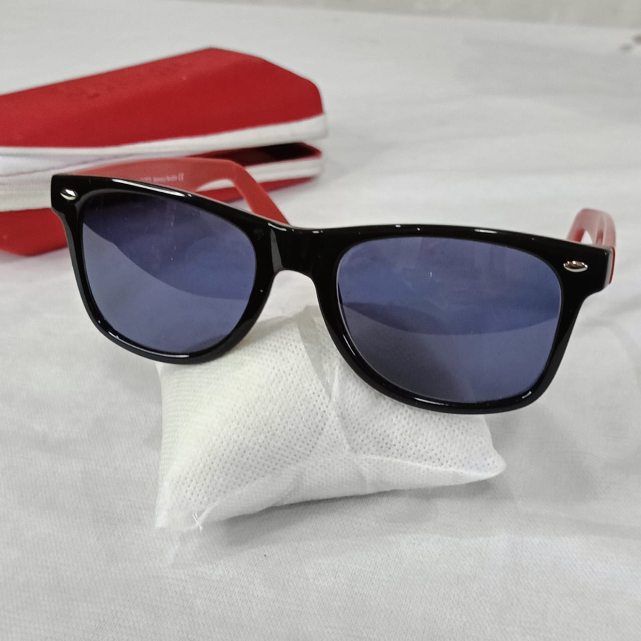 Cadre du lunette original