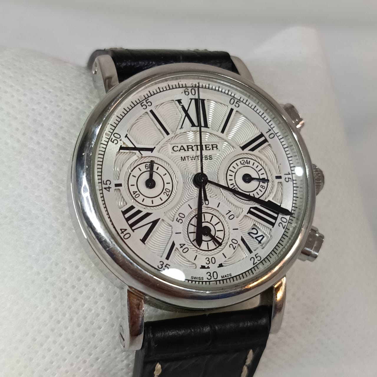 Montre Cartier cronographe Quartz  40mm Prix 25000