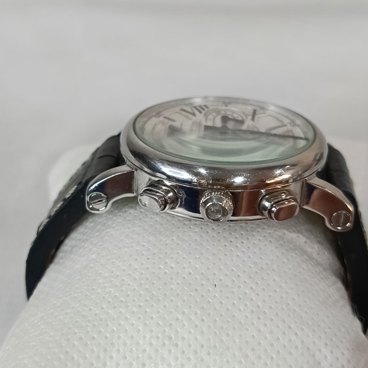 Montre Cartier cronographe Quartz  40mm Prix 25000