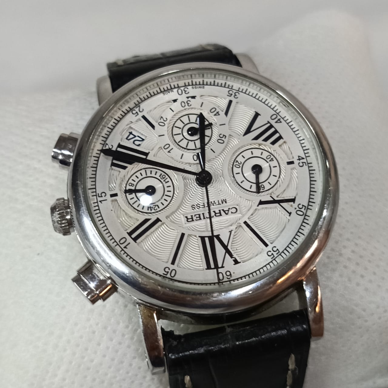 Montre Cartier cronographe Quartz  40mm Prix 25000