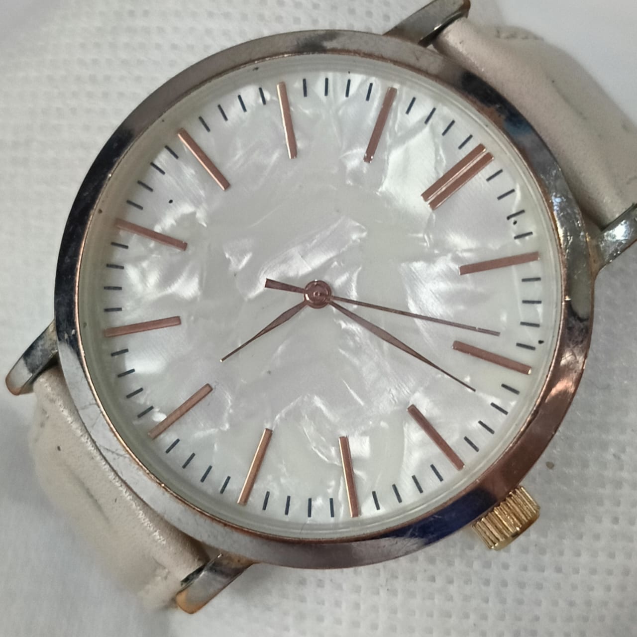 Montre femme quartz original