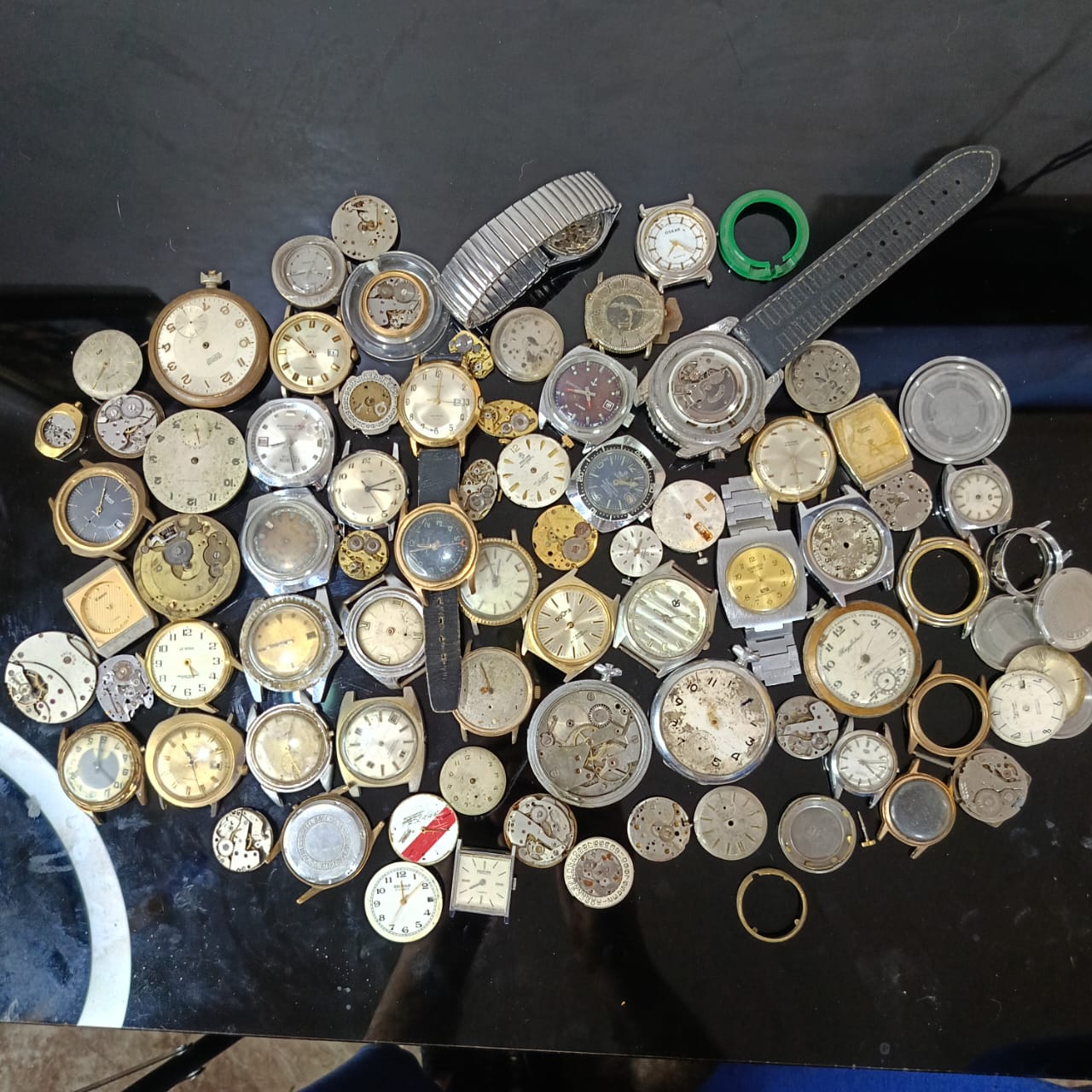 Lot casse montres mécaniques vintage