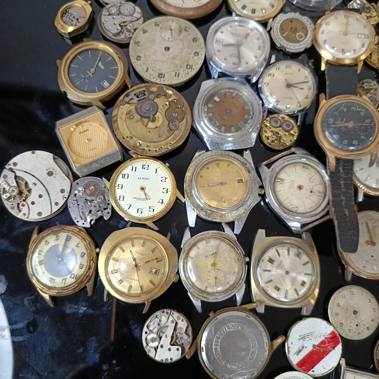 Lot casse montres mécaniques vintage