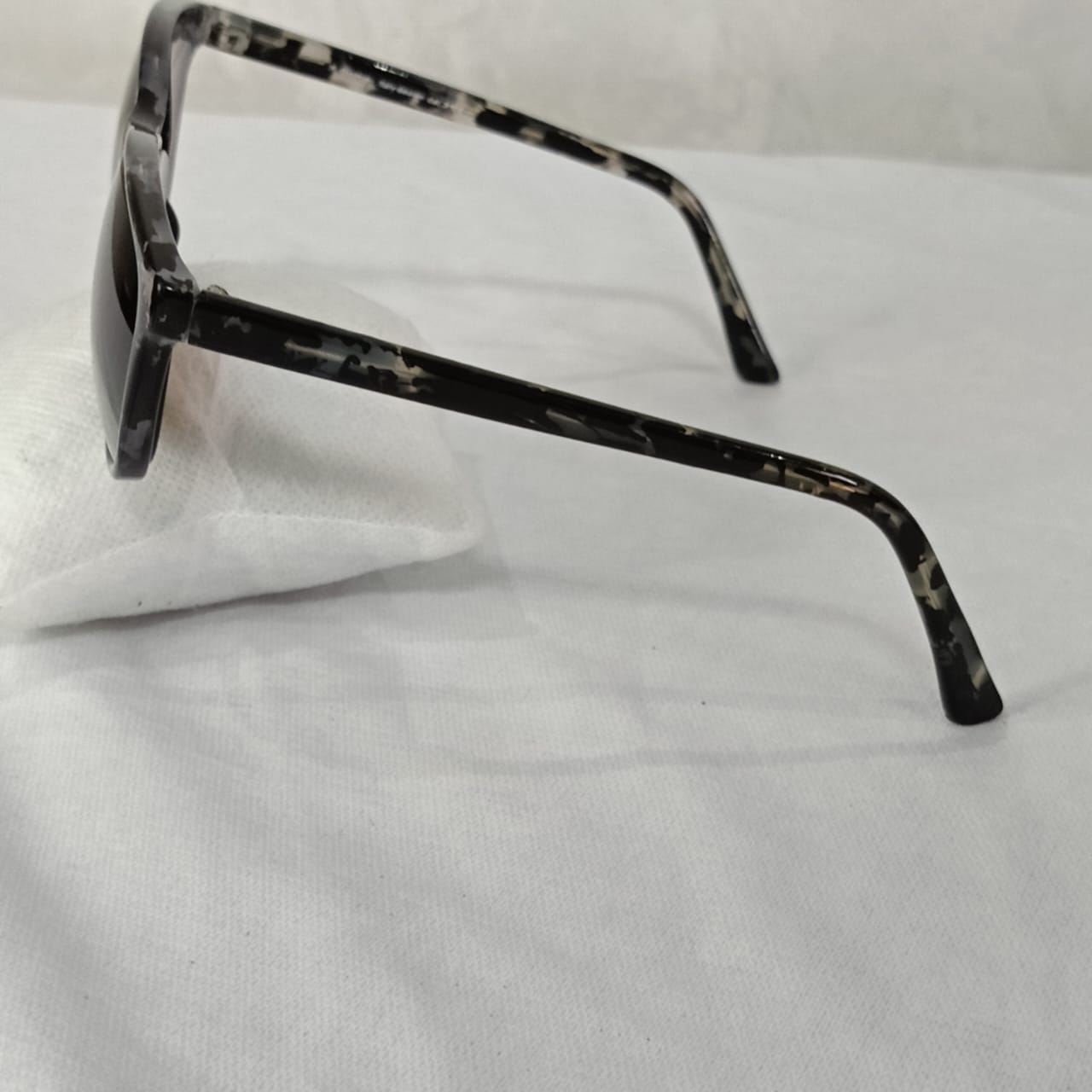Cadre du lunette original