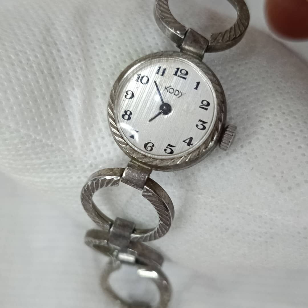 Montre Cody argent original femme فضة