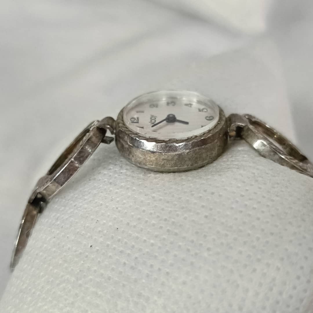 Montre Cody argent original femme فضة