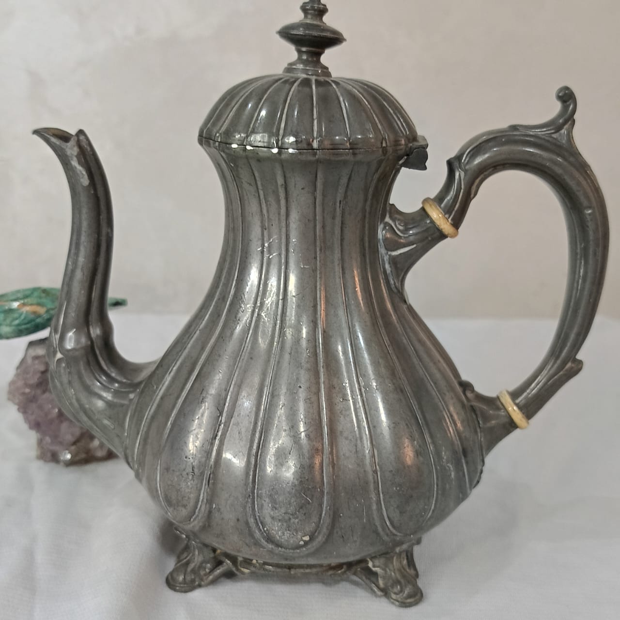 إبريق عتيق تحفة قديمة - 20cm×20cm
