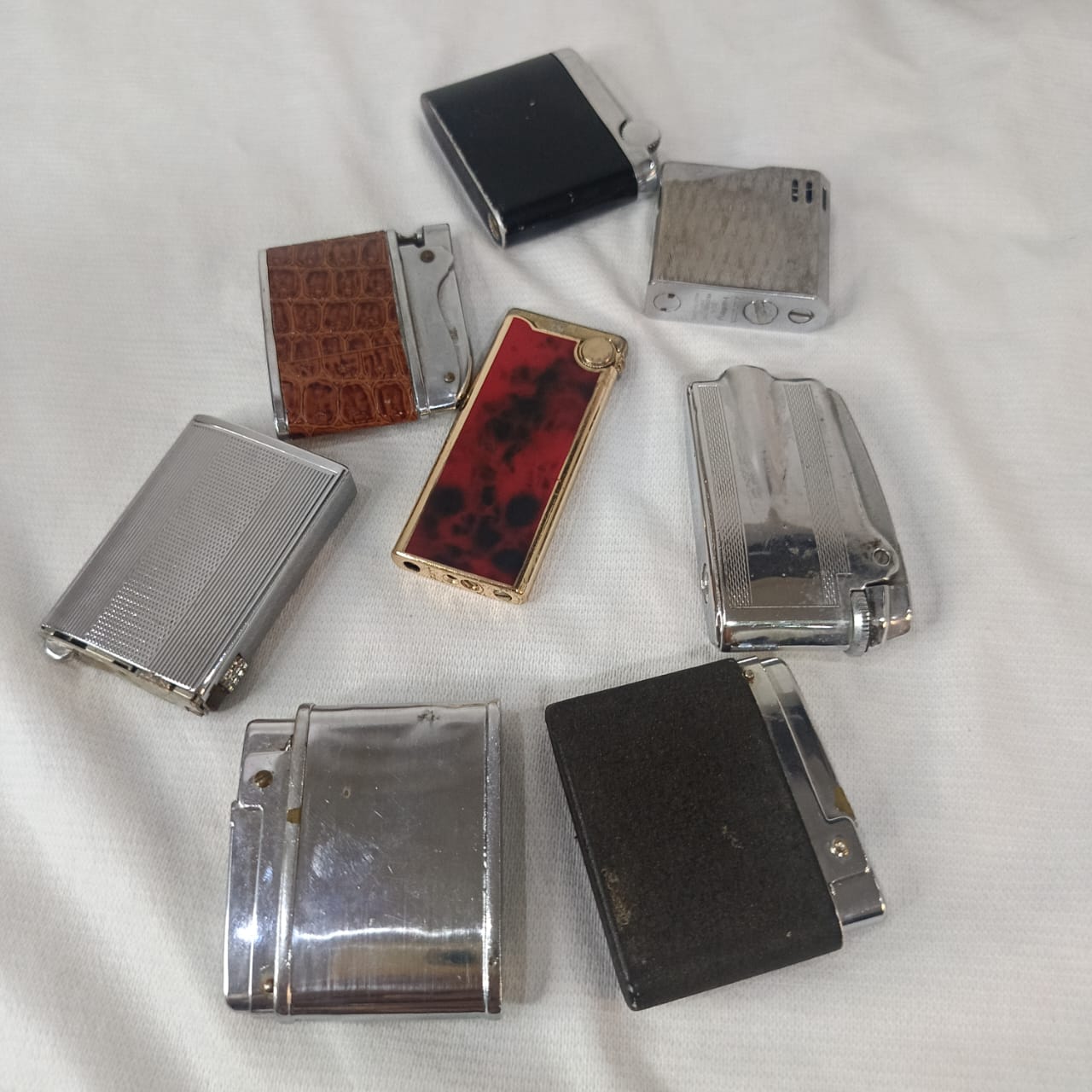 8 Briquet Vintage (عاطلة)