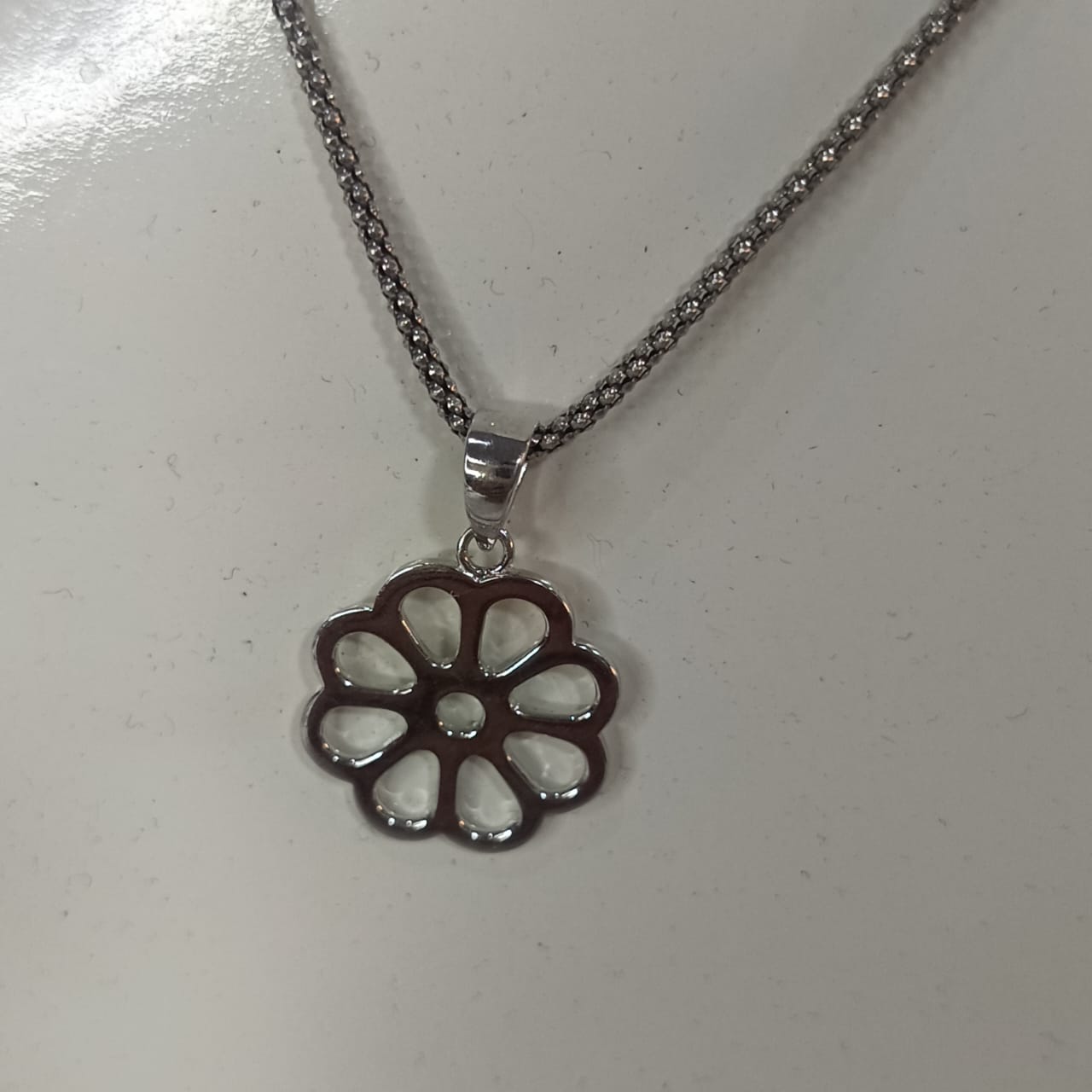 سلسلة فضة تحفة